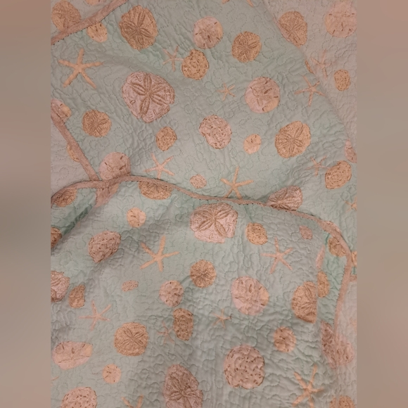 Quilt - Picture 2 of 8